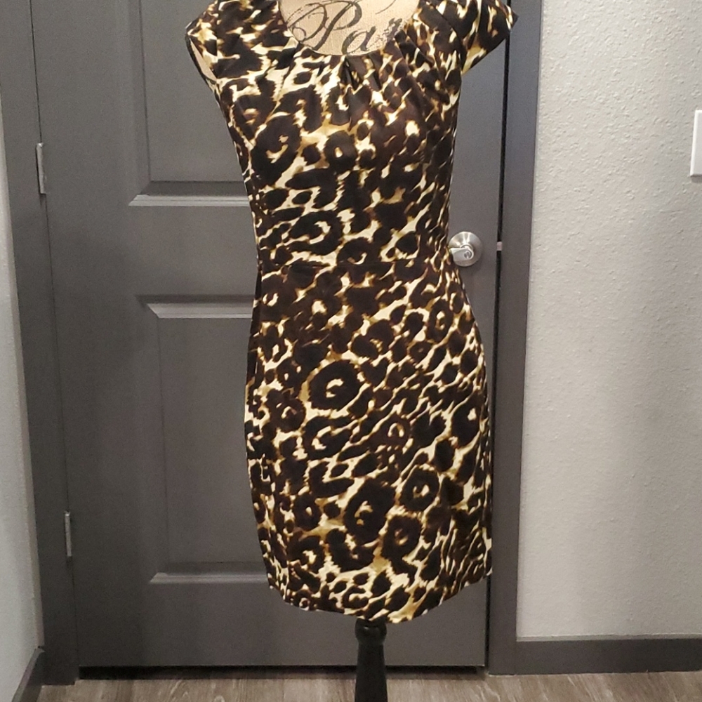 Calvin Klein Women's Leopard Print fitted dress
